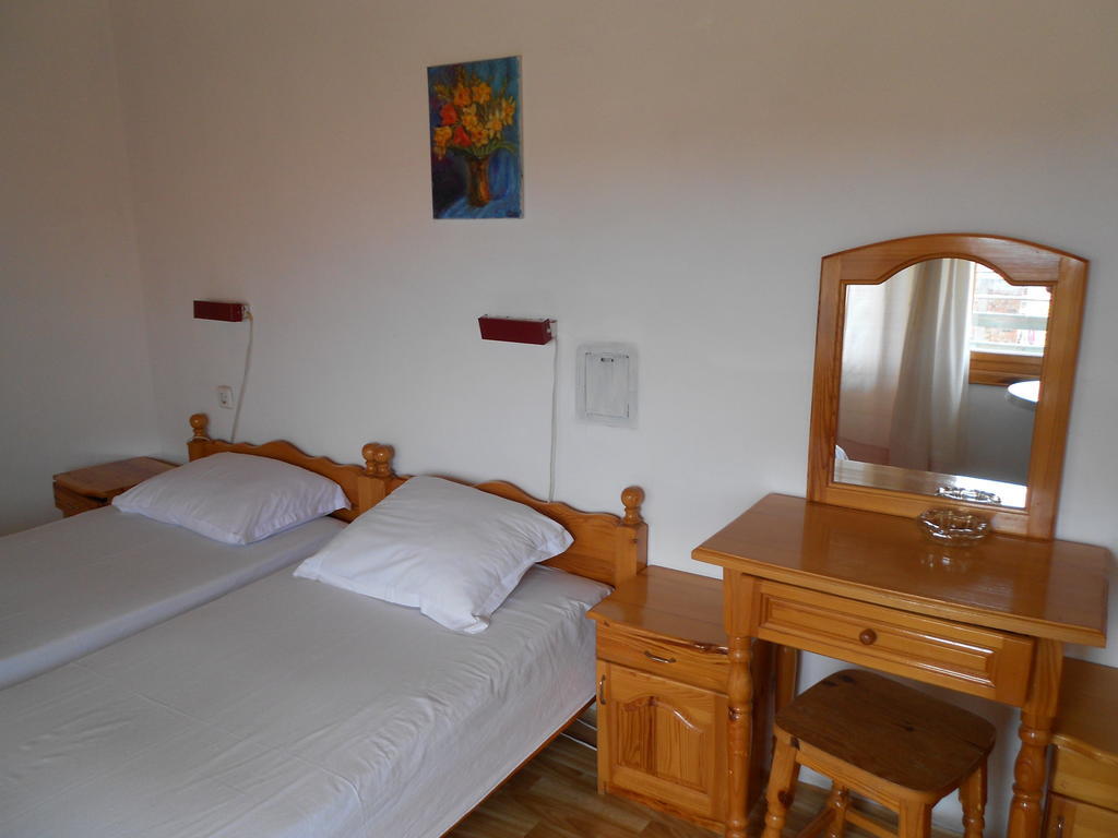 Nelly Guest House Sozopol Quarto foto